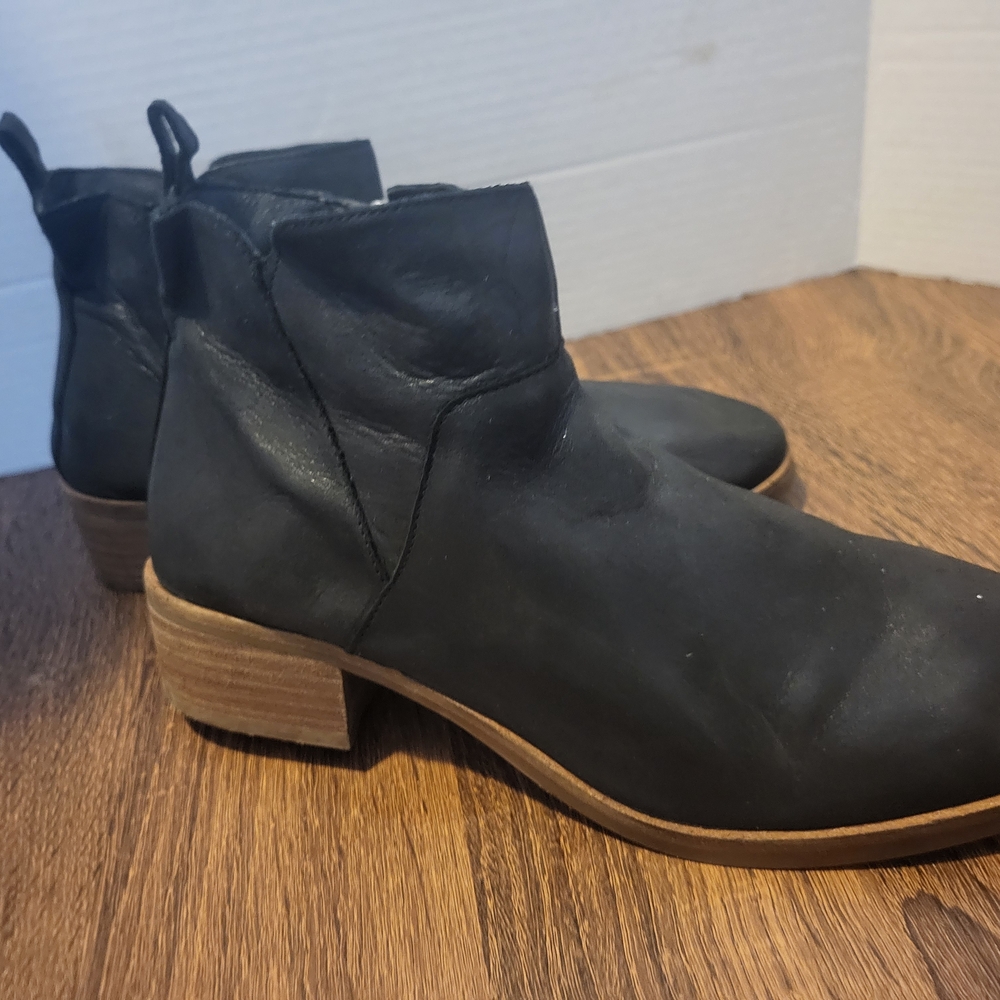 Lucky Brand  Black Leather Ankle Boots